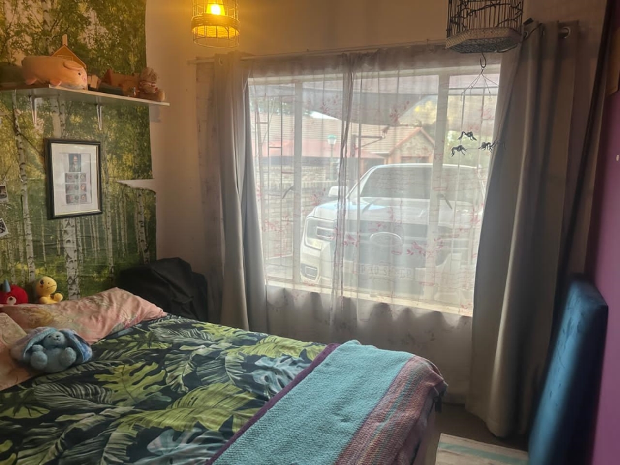 5 Bedroom Property for Sale in Waterval East North West